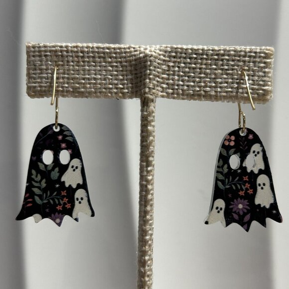 NEW Halloween Ghost Dangle Earrings Floral Design Lightweight Spooky Season - Picture 3 of 5
